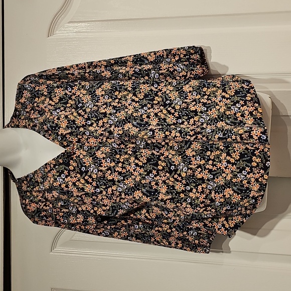 Vince Camuto Dark Navy Floral Blouse Sz M Like New - Picture 1 of 7